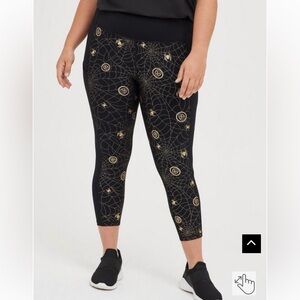 Torrid active marvel Spider-Man crop legging